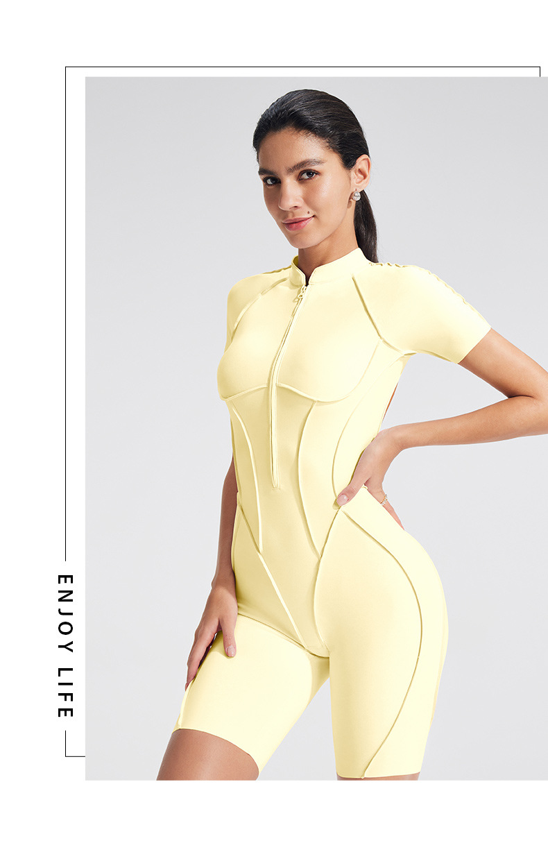 Zwarte yoga jumpsuit met open  - Yoga Fitness Jumpsuit recensie en prijs