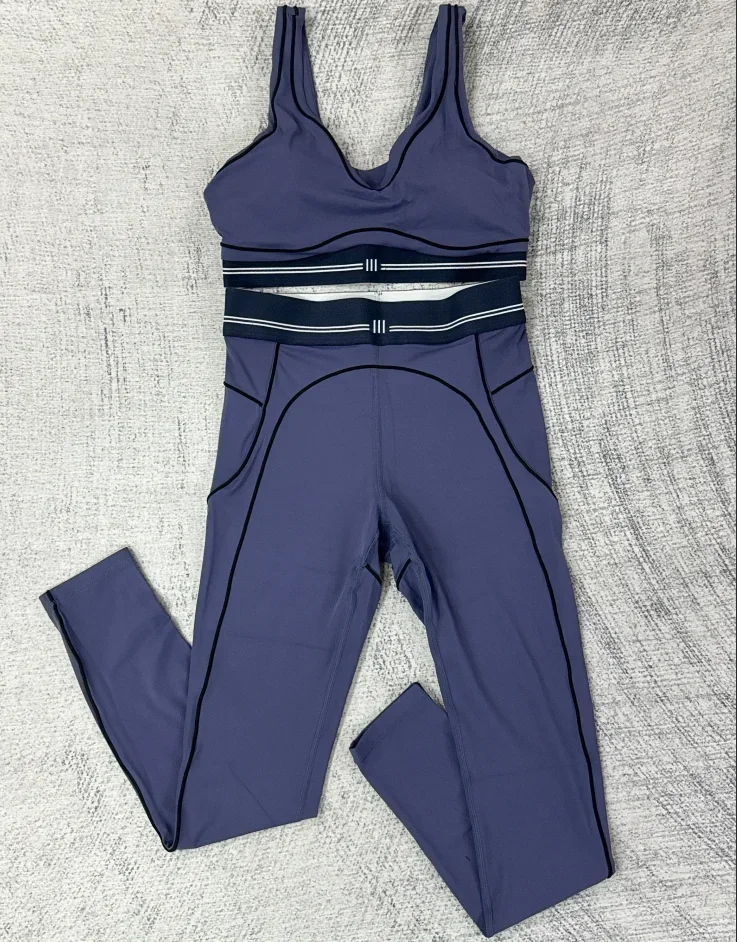 Tanktop en broek, tweedelig ad - Yoga Fitness Outfit recensie en prijs